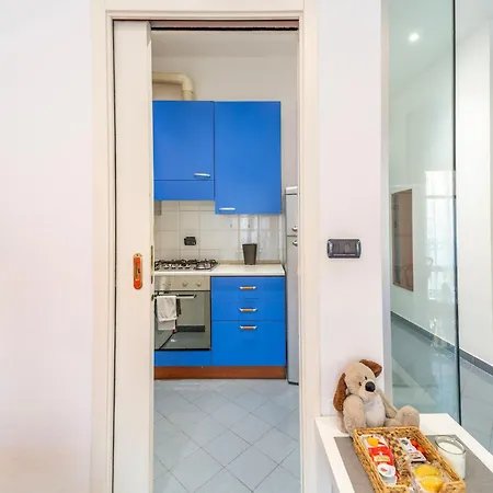 Falcon House - Nel Cuore Di *