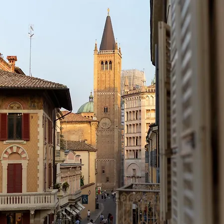 Falcon House - Nel Cuore Di * Parma