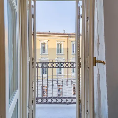 Falcon House - Nel Cuore Di