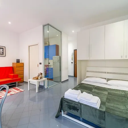 Falcon House - Nel Cuore Di *