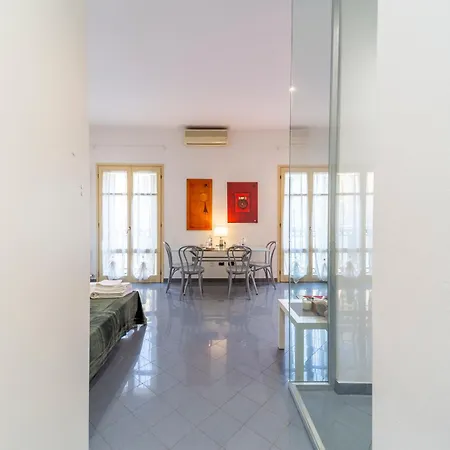 Falcon House - Nel Cuore Di Apartamento Parma