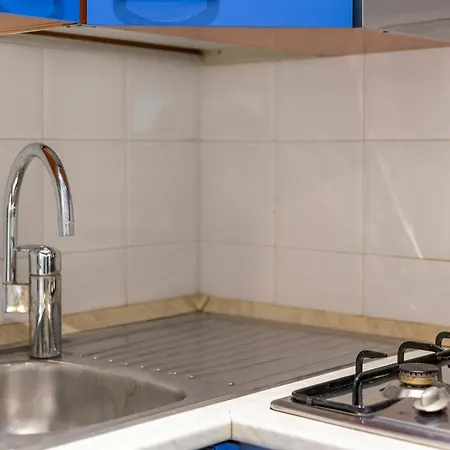 Falcon House - Nel Cuore Di