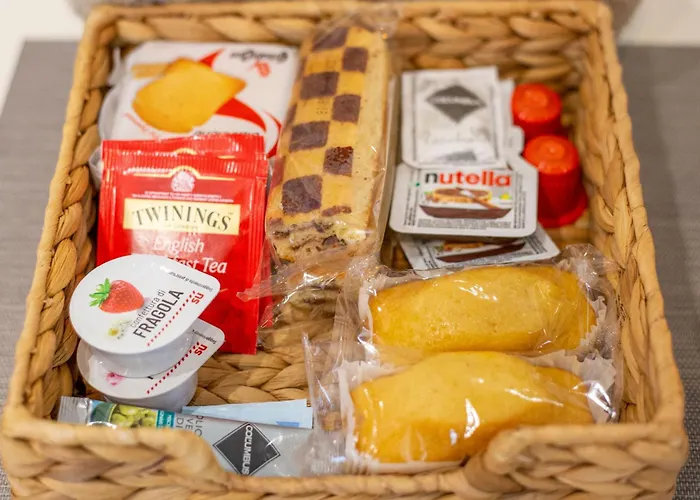 Falcon House - Nel Cuore Di * פארמה