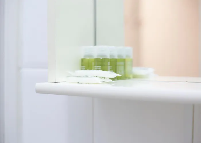 Falcon House - Nel Cuore Di