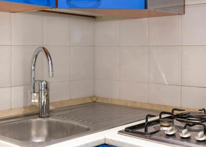 Falcon House - Nel Cuore Di